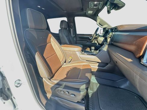 Used 2023 GMC Sierra 1500 Denali w/ Denali Reserve Package RWD image 32