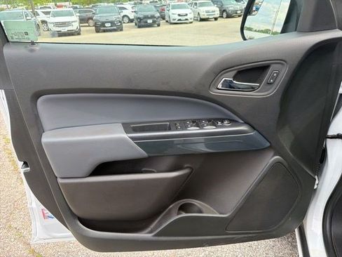 Used 2021 Chevrolet Colorado Z71 w/ Safety Package AWD/4WD image 11