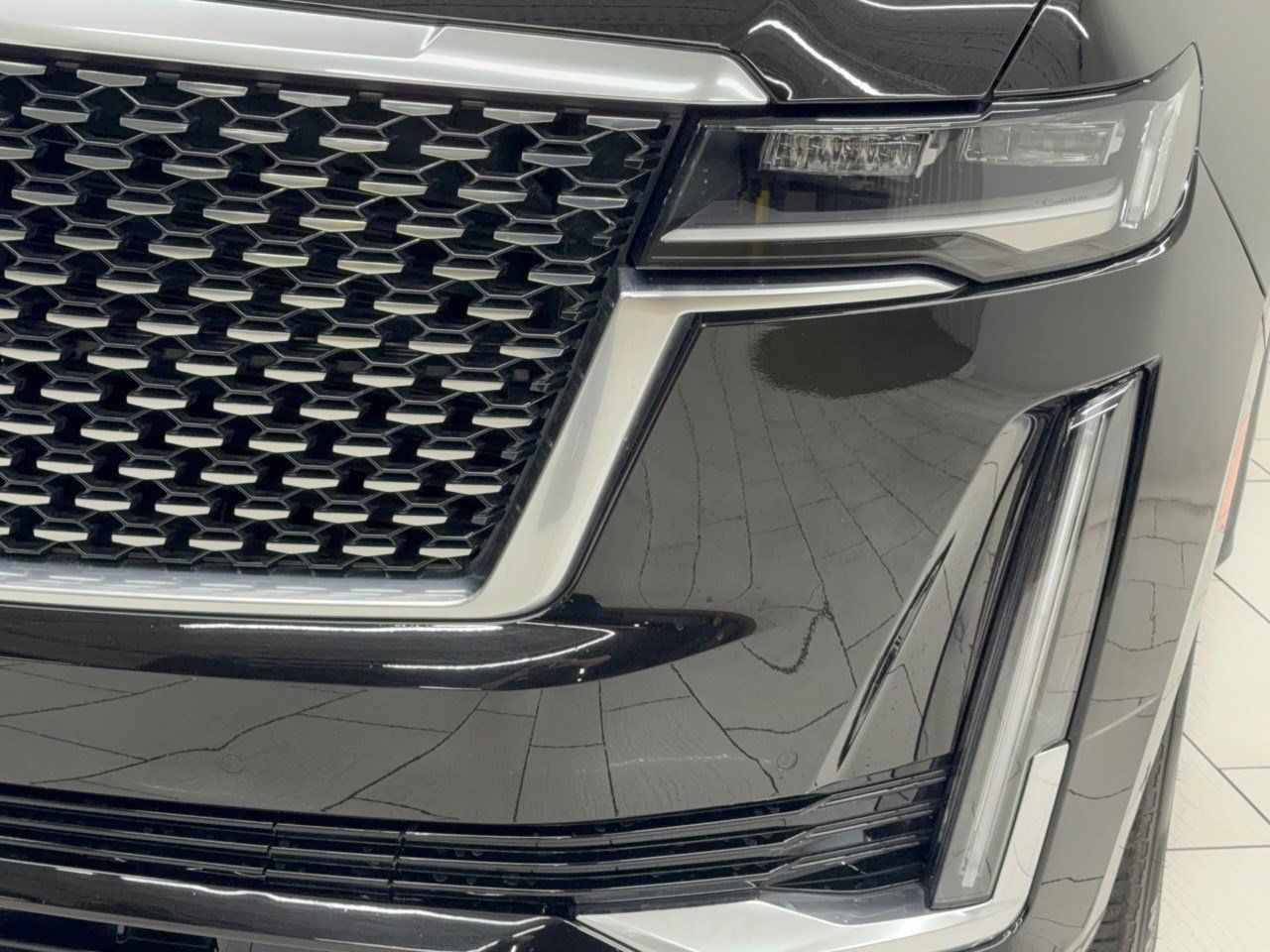 Used 2021 Cadillac Escalade Premium Luxury w/ Driver Assist Tech Package AWD/4WD image 12
