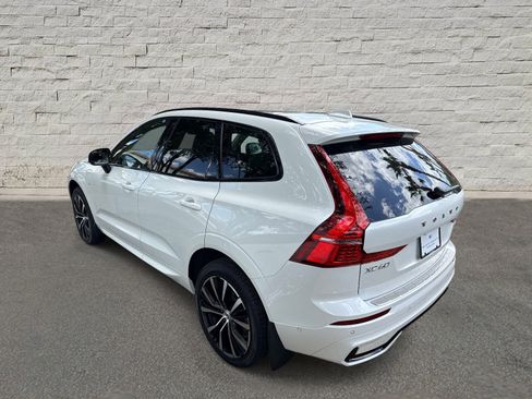 Used 2023 Volvo XC60 T8 Ultimate AWD/4WD image 7