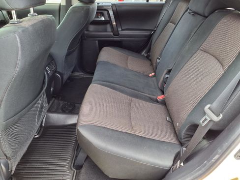 Used 2020 Toyota 4Runner TRD Off-Road AWD/4WD image 10