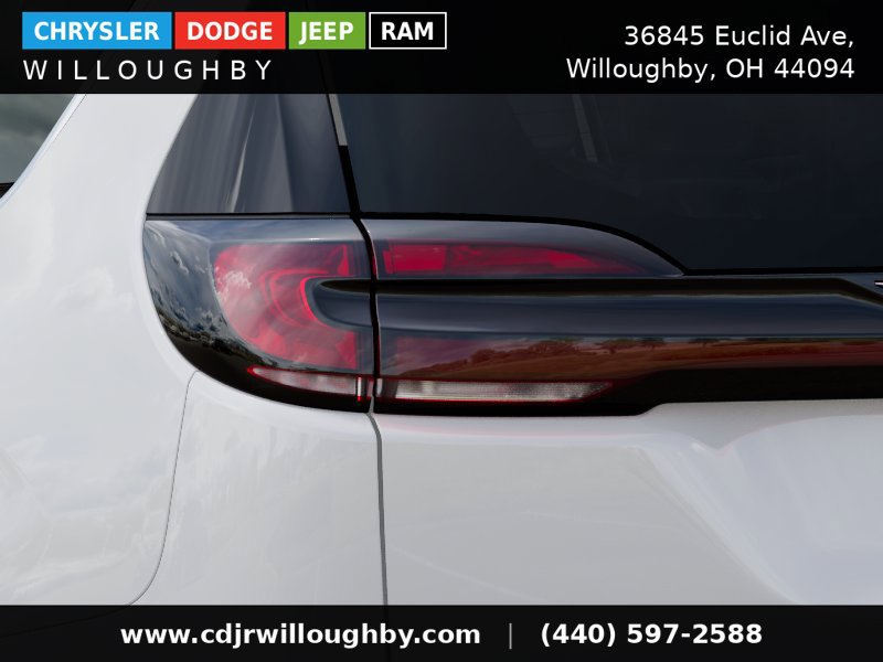 New 2027 Chrysler Pacifica Select FWD image 11
