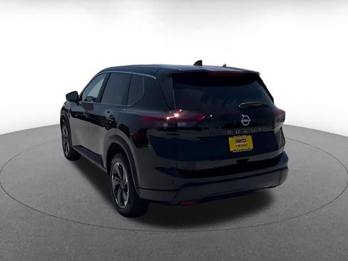 Used 2025 Nissan Rogue SV FWD image 12