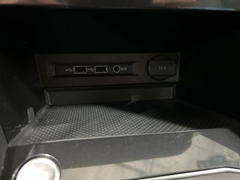 Used 2018 Volkswagen Tiguan S FWD image 23