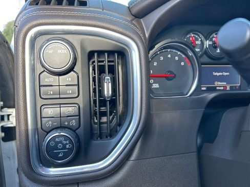 Used 2021 Chevrolet Silverado 2500 LTZ image 22