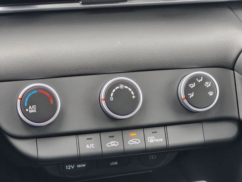 New 2026 Hyundai Elantra SE FWD image 22