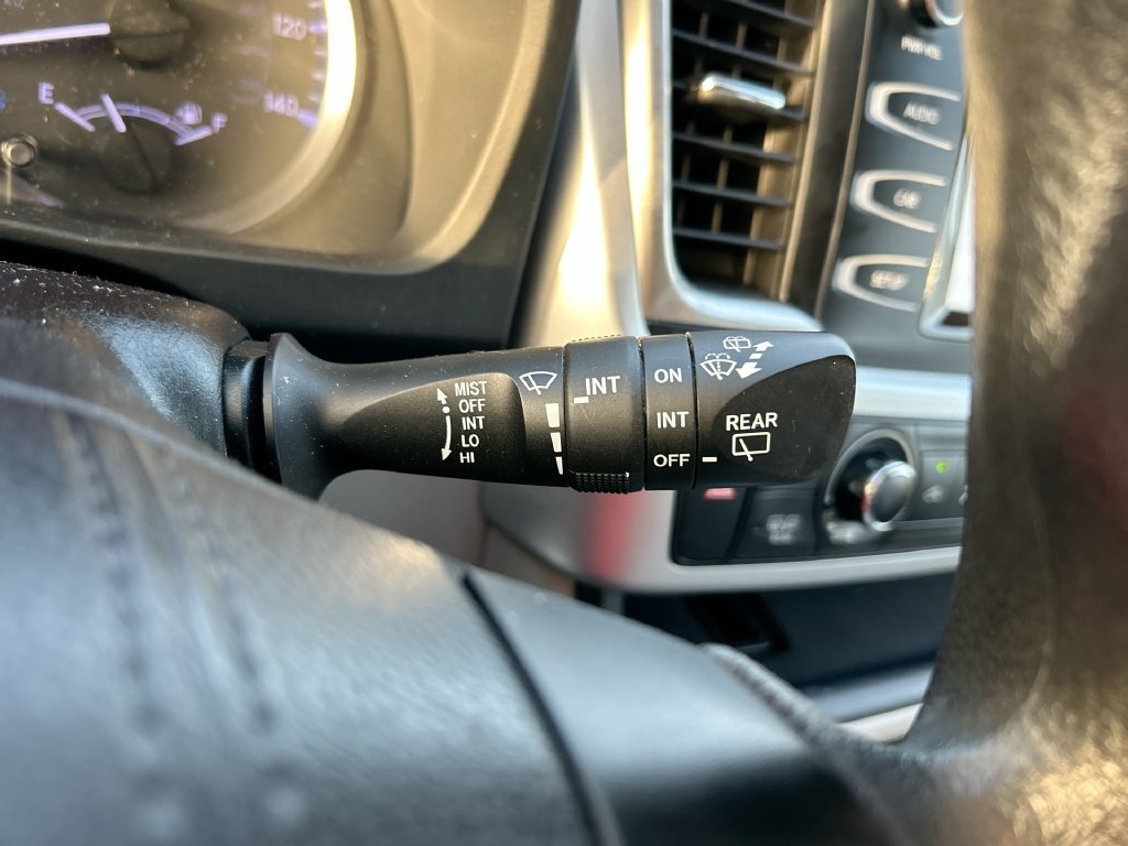 Used 2019 Toyota Highlander LE FWD image 18