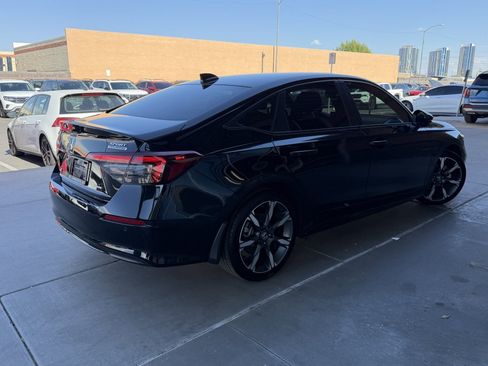 Used 2025 Honda Civic Sport Touring image 4