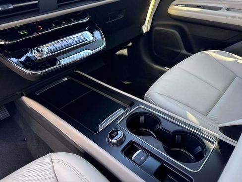 New 2026 Lincoln Corsair Premiere image 31