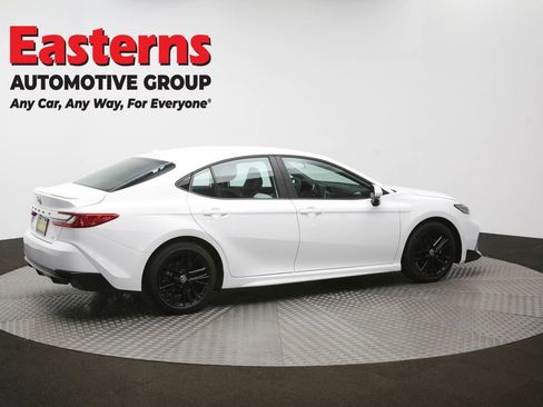 Used 2025 Toyota Camry SE FWD image 43