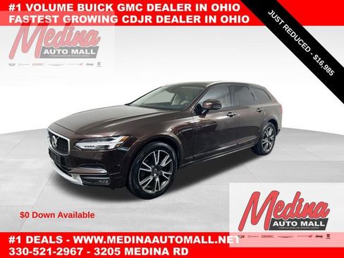 Used 2017 Volvo V90 T6 Cross Country image 1