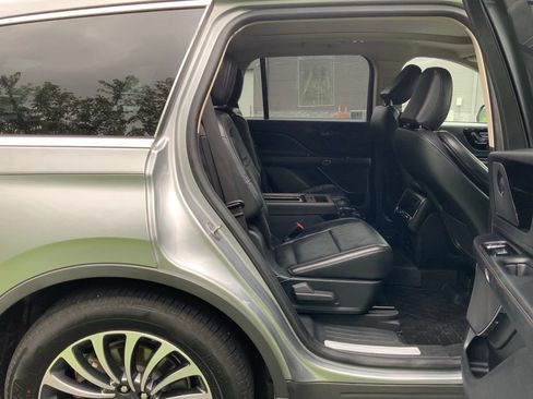 Used 2021 Lincoln Aviator Reserve w/ Equipment Group 201A AWD/4WD image 24