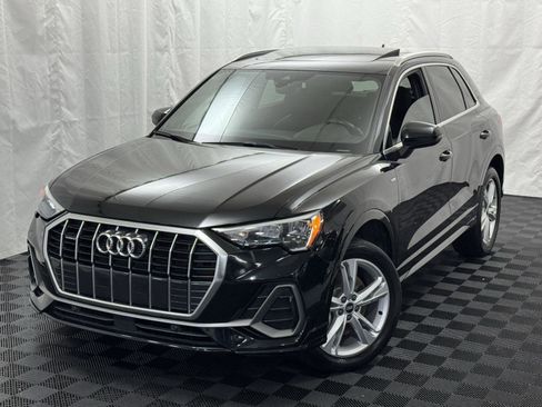 Used 2022 Audi Q3 2.0T Premium w/ Convenience Package image 4