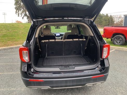 Used 2022 Ford Explorer XLT w/ Equipment Group 202A image 31