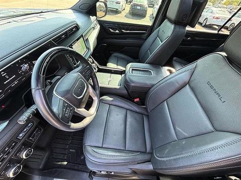 Used 2024 GMC Yukon XL Denali w/ Advanced Technology Package image 40