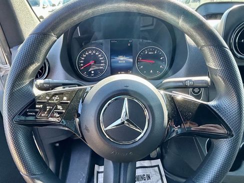 Used 2025 Mercedes-Benz Sprinter 2500 image 15