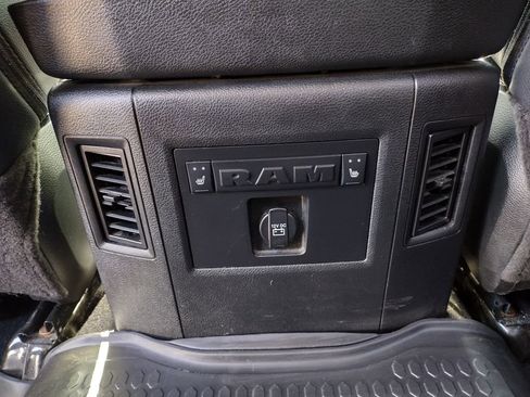 Used 2018 RAM 1500 Laramie w/ Convenience Group image 14