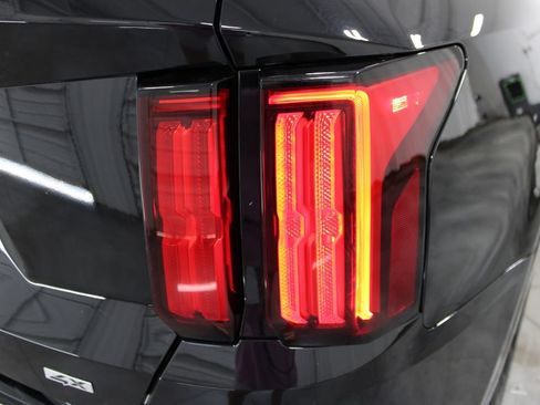 Used 2023 Kia Sorento SX AWD/4WD image 24