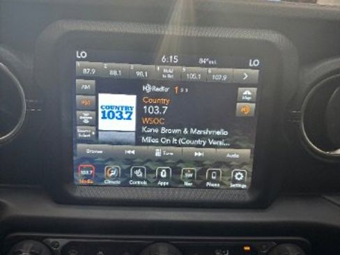 Used 2021 Jeep Gladiator Overland w/ Popular Equipment Package image 13