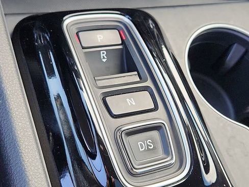 Certified 2023 Honda Pilot Touring image 15