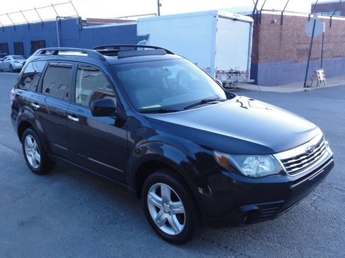 Used 2010 Subaru Forester 2.5X Premium AWD/4WD image 2