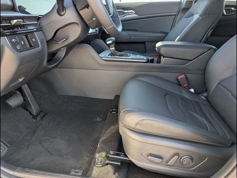 New 2026 Kia Sportage SX image 7