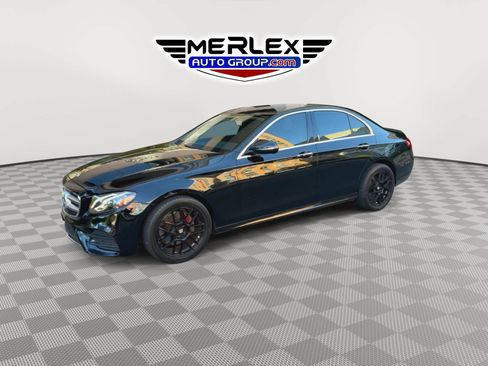 Used 2020 Mercedes-Benz E 350 Sedan w/ Premium Package image 4