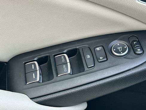 Used 2021 Honda Accord EX-L image 13