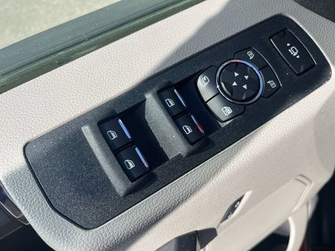 Used 2019 Ford F250 XLT w/ XLT Premium Package AWD/4WD image 18