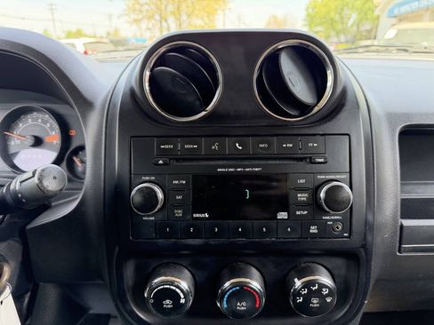 Used 2016 Jeep Patriot Sport FWD image 28