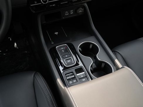 New 2025 Honda Pilot Touring image 28