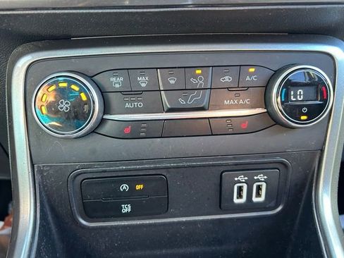 Used 2018 Ford EcoSport SE image 25