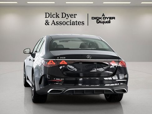 Used 2025 Mercedes-Benz E 350 Sedan image 21