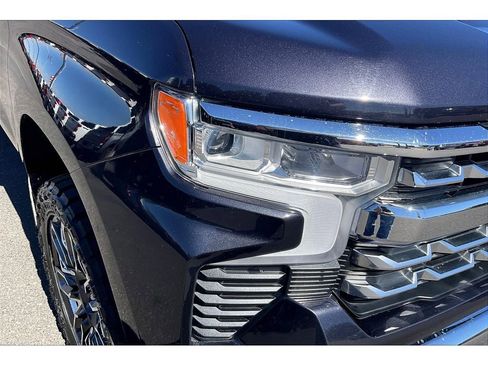 Used 2022 Chevrolet Silverado 1500 LTZ w/ LTZ Premium Package image 29