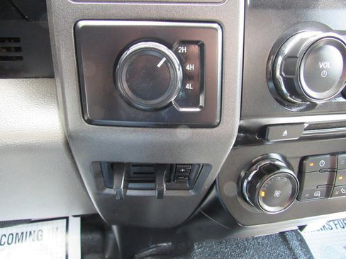 Used 2018 Ford F550 4x4 Regular Cab Super Duty image 30