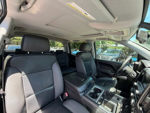 Used 2017 GMC Sierra 1500 SLT w/ All Terrain Package AWD/4WD image 10
