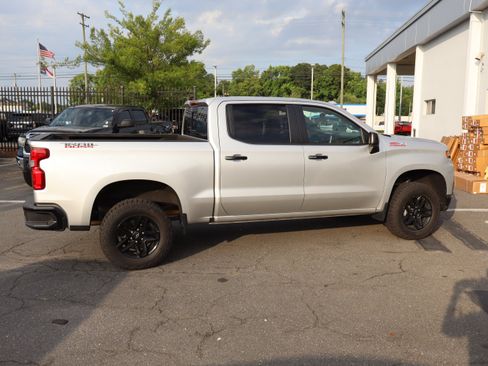 Used 2021 Chevrolet Silverado 1500 LT Trail Boss w/ Convenience Package II AWD/4WD image 11