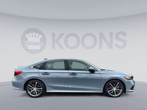 Used 2023 Honda Civic Touring image 8