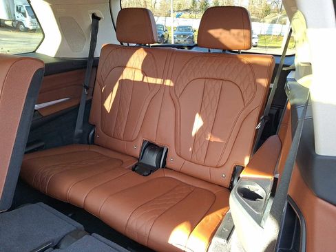 Certified 2023 BMW X7 xDrive40i w/ Executive Package image 11