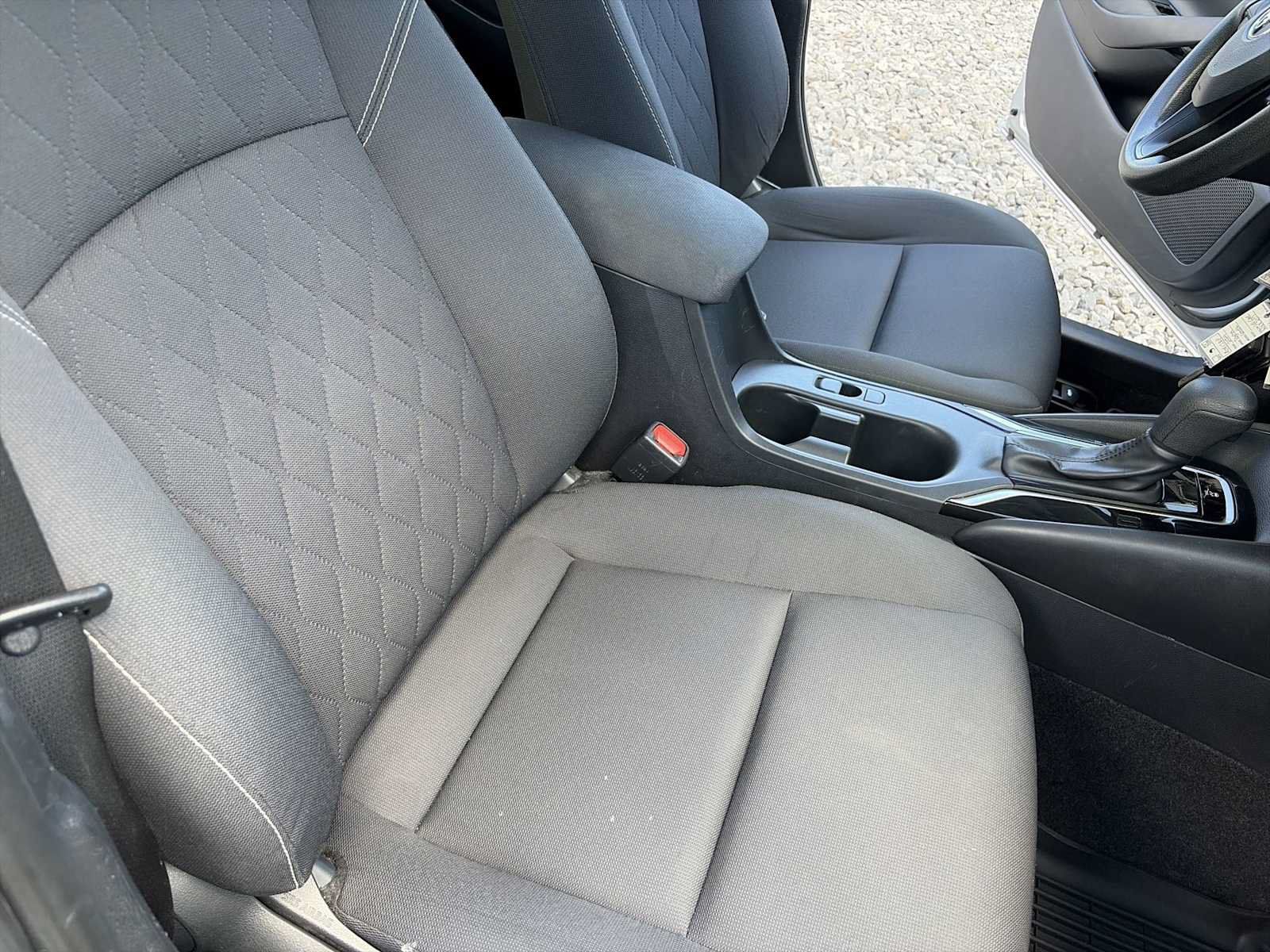 Used 2024 Toyota Corolla LE FWD image 24