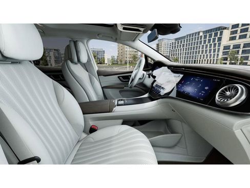 New 2026 Mercedes-Benz EQS 400 4MATIC SUV image 4