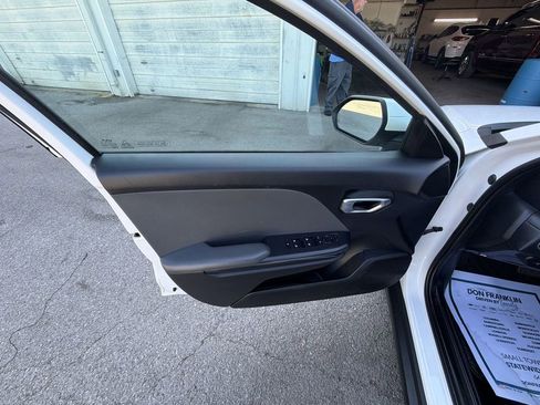 Used 2025 Kia K4 FWD image 13