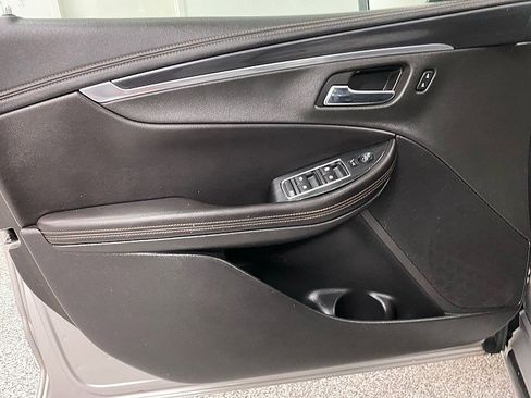 Used 2019 Chevrolet Impala LT image 11