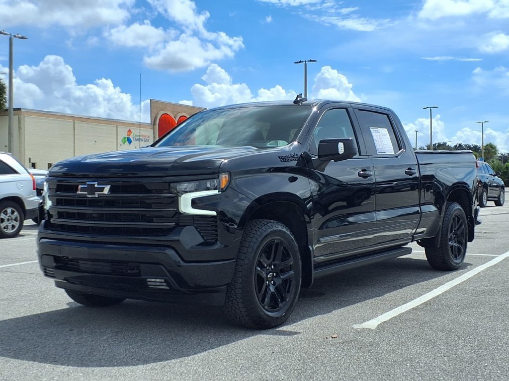 Used 2024 Chevrolet Silverado 1500 High Country w/ Technology Package AWD/4WD image 3