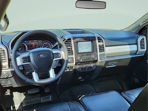 Used 2017 Ford F250 Lariat w/ Lariat Ultimate Package AWD/4WD image 16