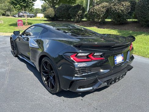 Used 2025 Chevrolet Corvette Z06 image 19