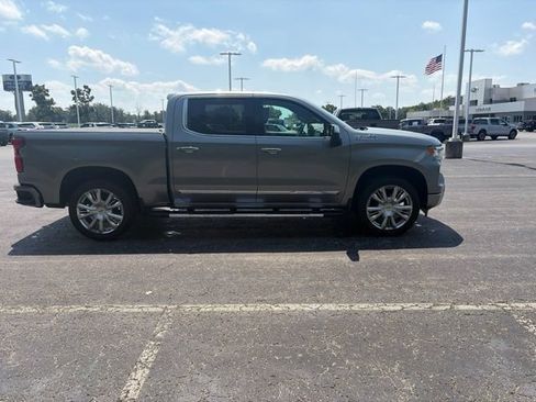 Used 2023 Chevrolet Silverado 1500 High Country w/ High Country Premium Package AWD/4WD image 8