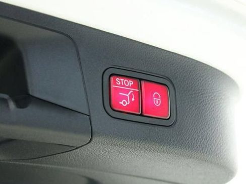 Used 2024 Mercedes-Benz GLA 35 AMG 4MATIC image 37