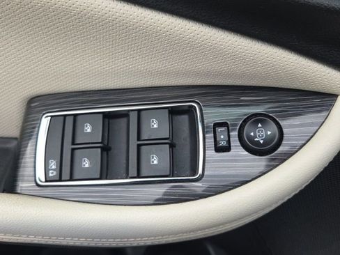 Used 2018 Chevrolet Impala Premier w/ Premier Confidence Package image 20