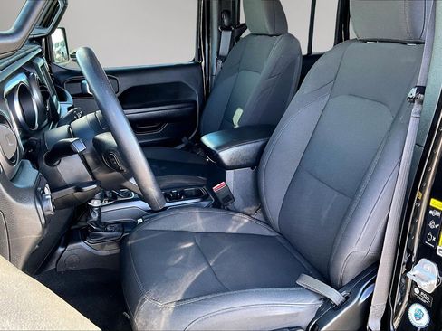 Used 2023 Jeep Gladiator Sport image 22